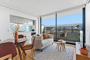 Bayside Apartment Living Close to the Beach